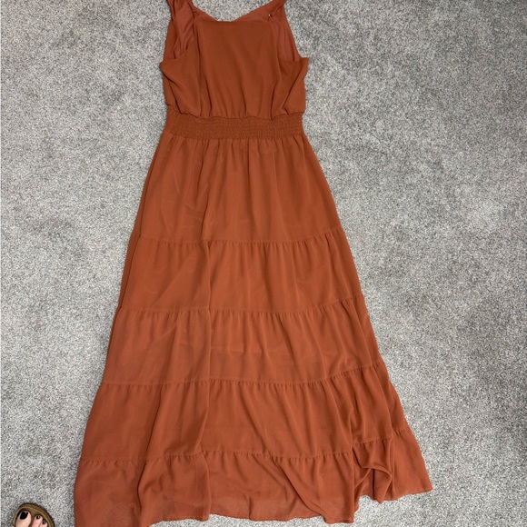 Elegant Rust Maxi Dress - Picture 2 of 4